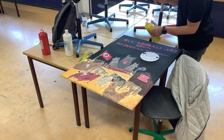 Mit Kunst gegen Propaganda