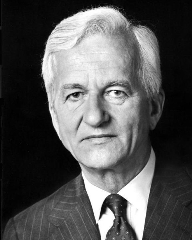 Richard von Weizsäcker, Schwarz-Weiß-Porträt aus seiner Zeit als Bundespräsident, 1984
